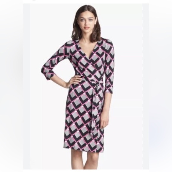 DVF Diane von Furstenberg New Julian Two Navy Pink Diamond Wrap Dress - Picture 11 of 15